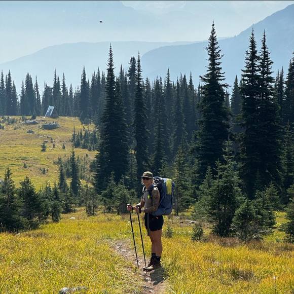 Meet your Posher, Hayley - Picture 1 of 1